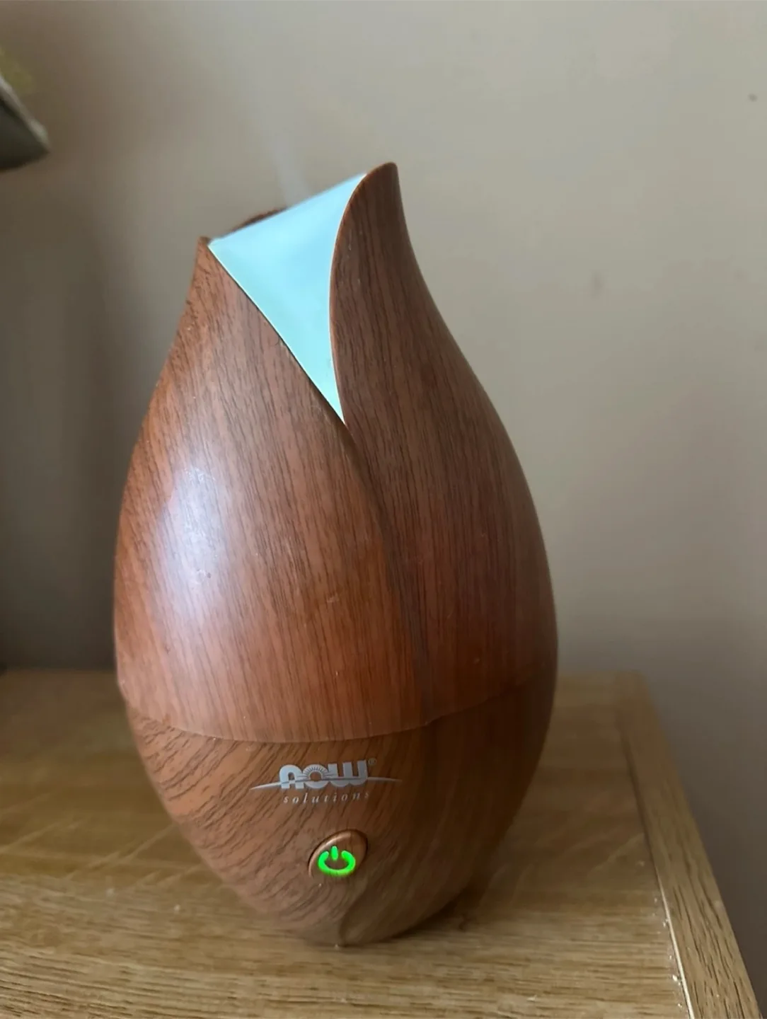 Ultrasonic Aromatherapy Diffuser & Essential Oils thumbnail