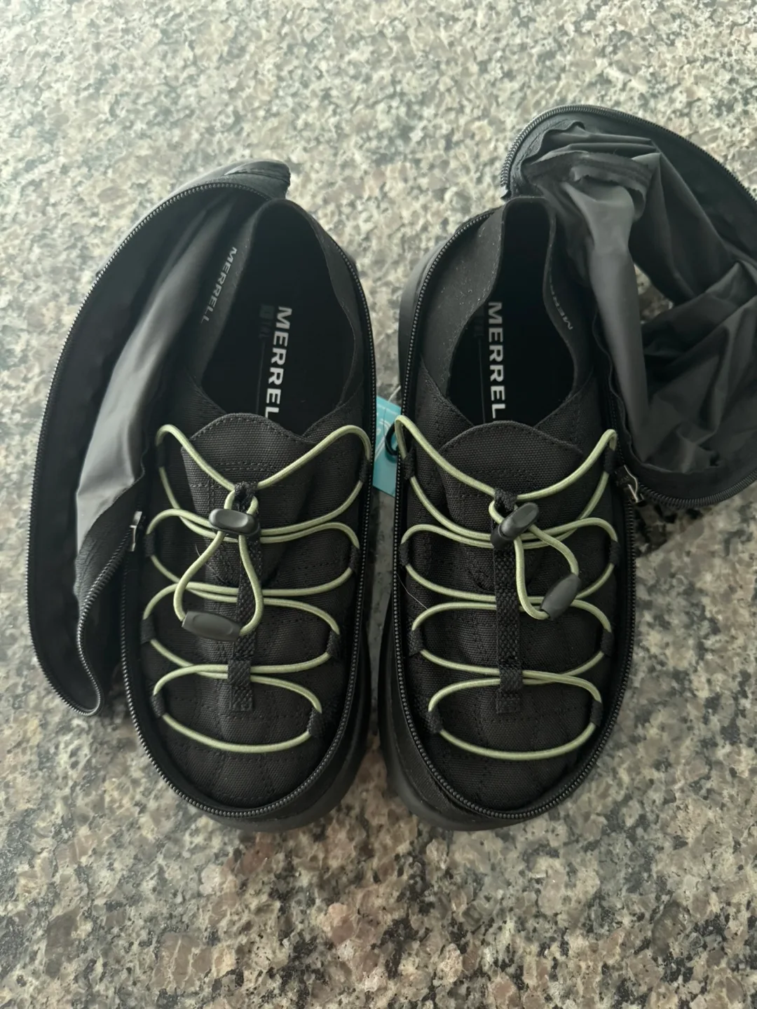 Merrell Hut Moc Bloom - Size 8 thumbnail