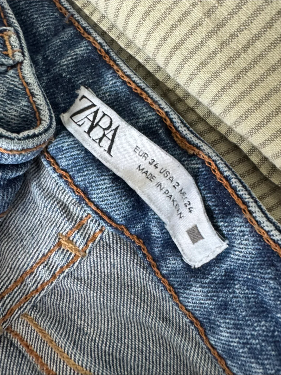 ‼️MOVING OUT SALE‼️Zara Jeans, Size 2, Blue thumbnail