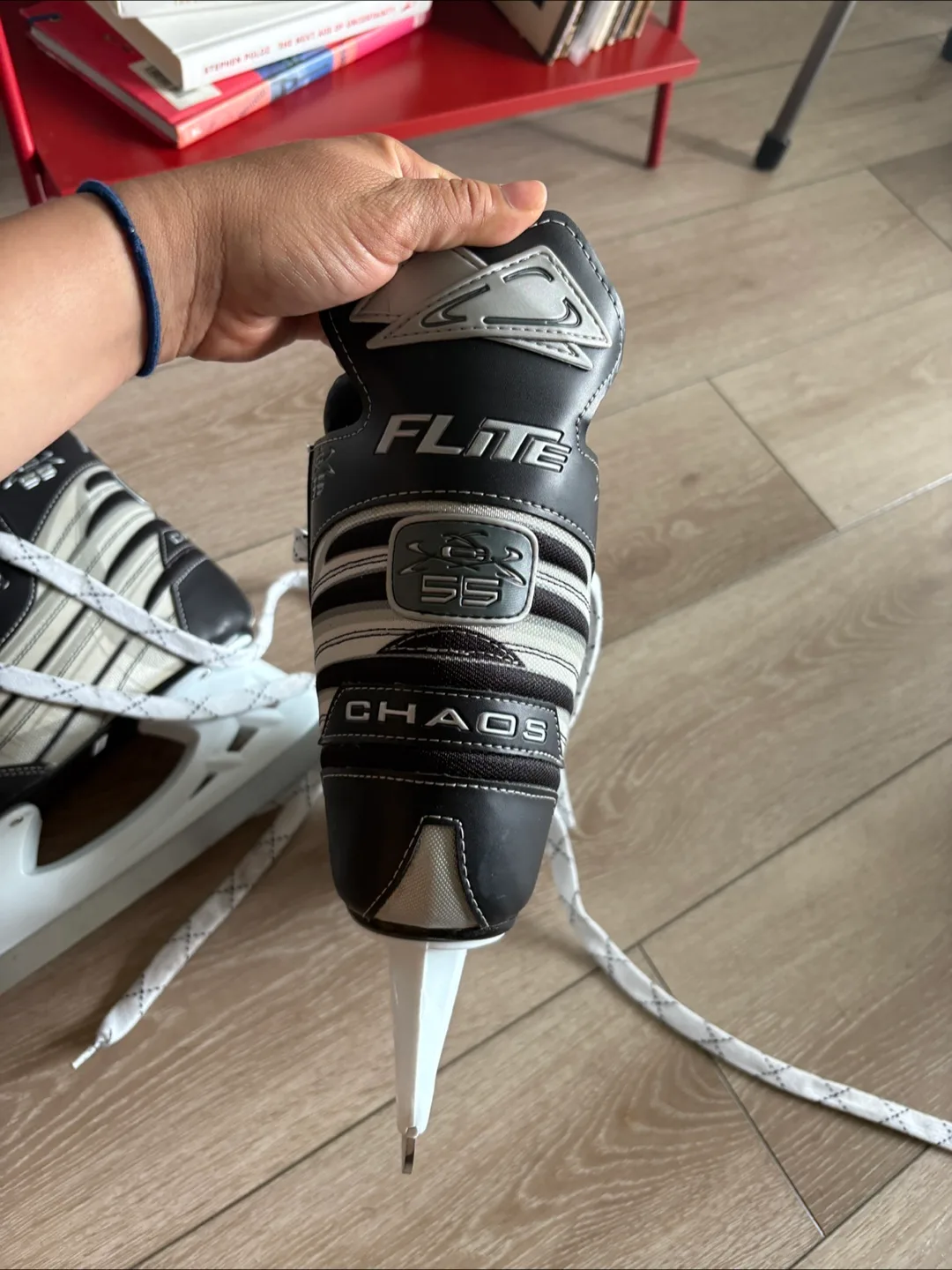 CHAOS Flite 55 Ice Skates - Size 6 image indicator(2)