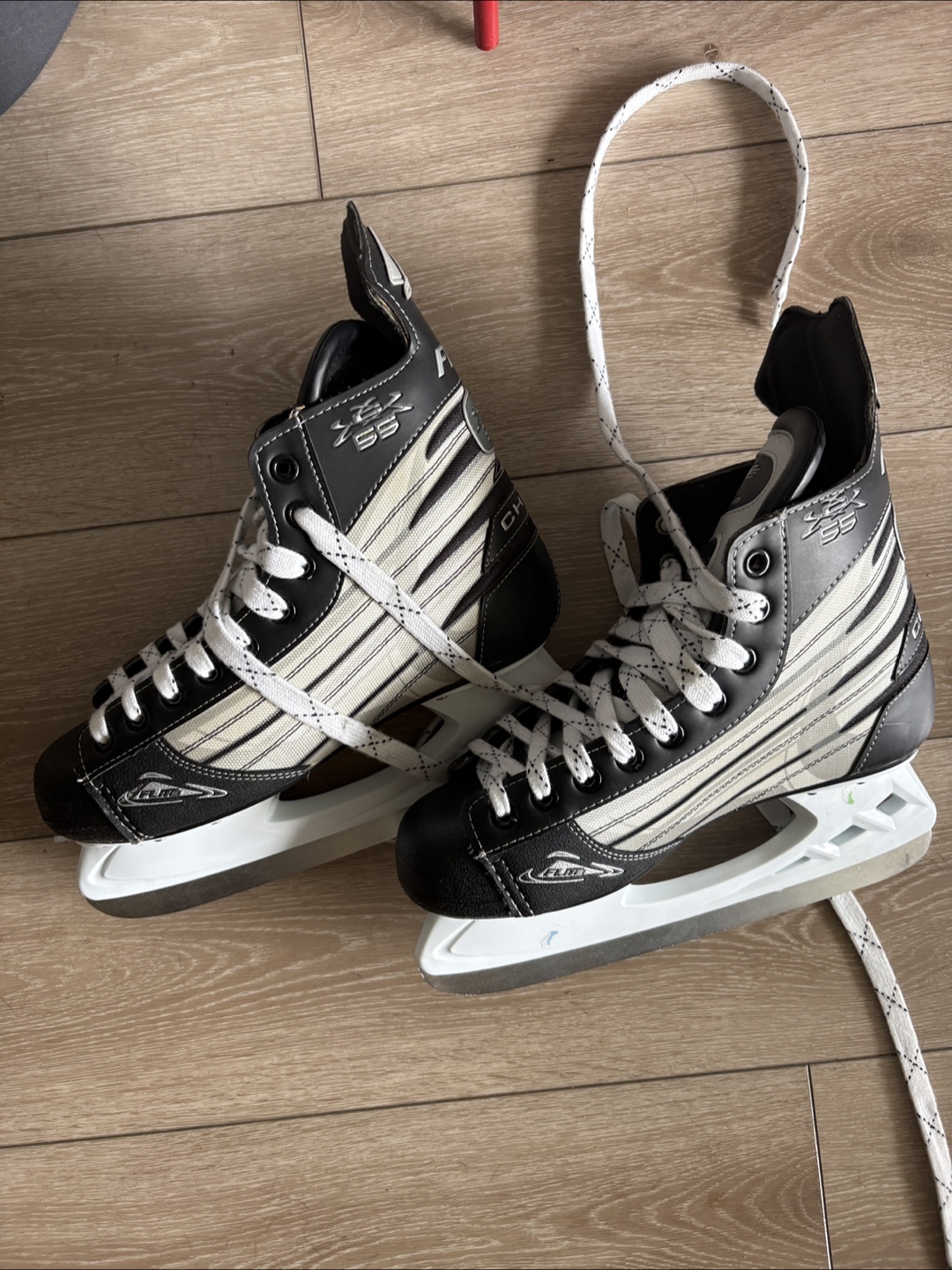 CHAOS Flite 55 Ice Skates - Size 6