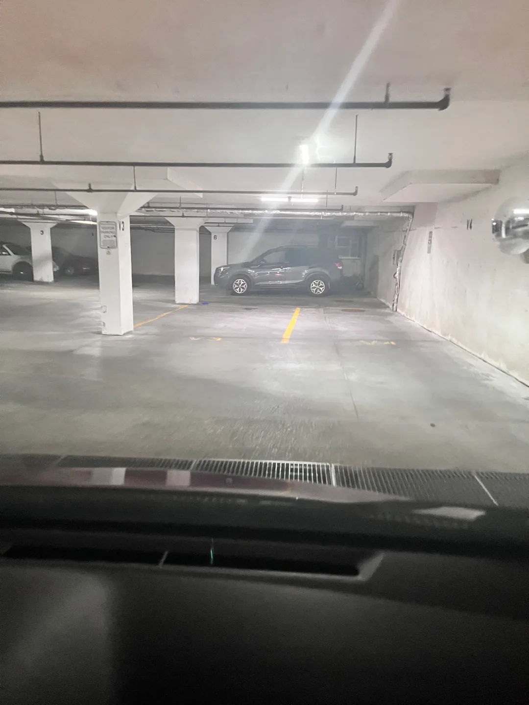 Parking spot image indicator(3)