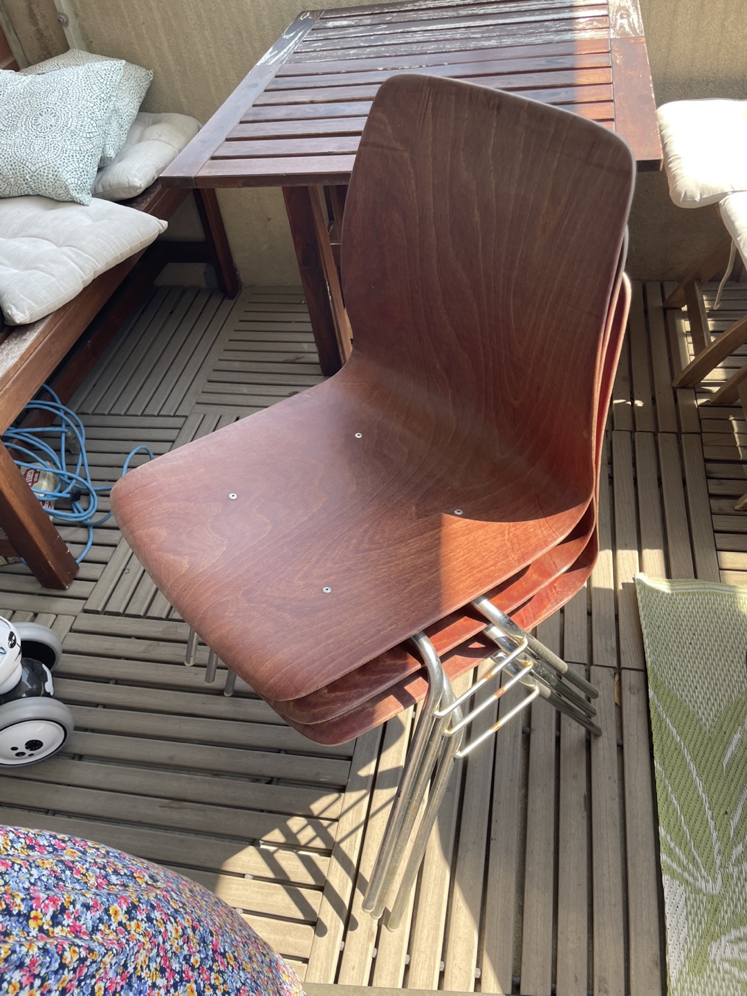 Assorted patio furniture - photo 3