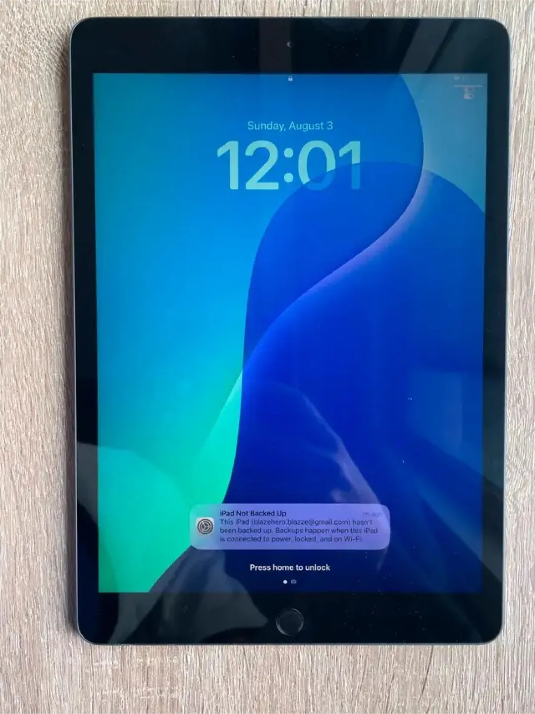 Apple iPad 7th generation 32GB image indicator(3)