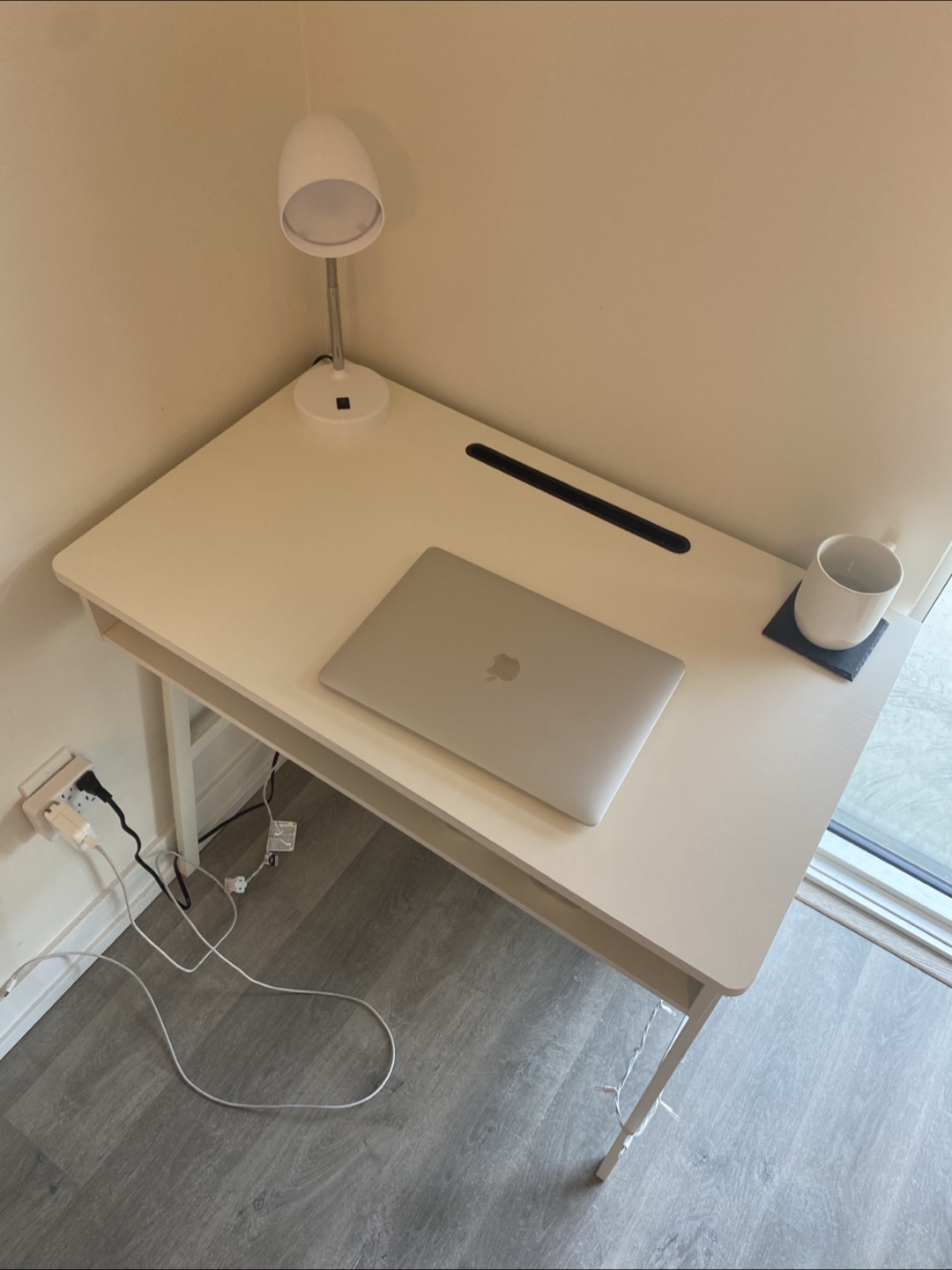 White Desk - photo 2
