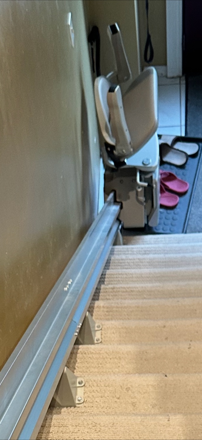 Stair lift - photo 2