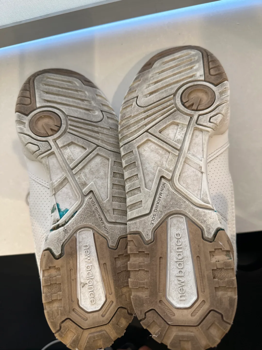 New Balance 550 White/Gold Sneakers image indicator(3)