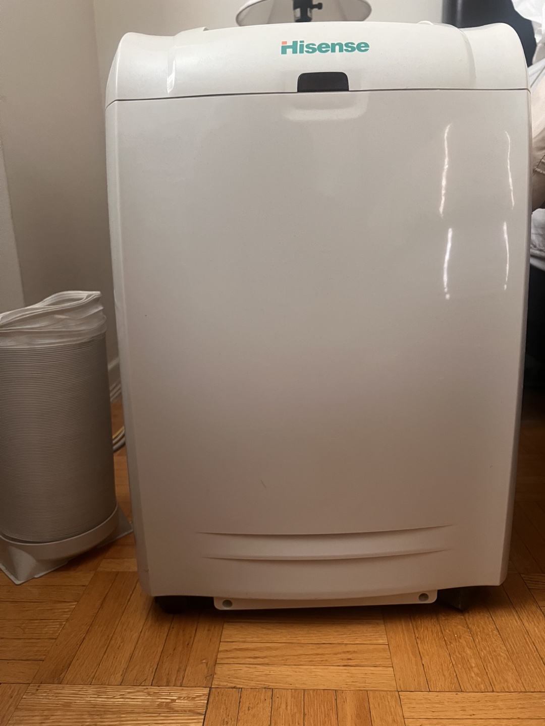 Hisense Portable Air Conditioner - photo 2