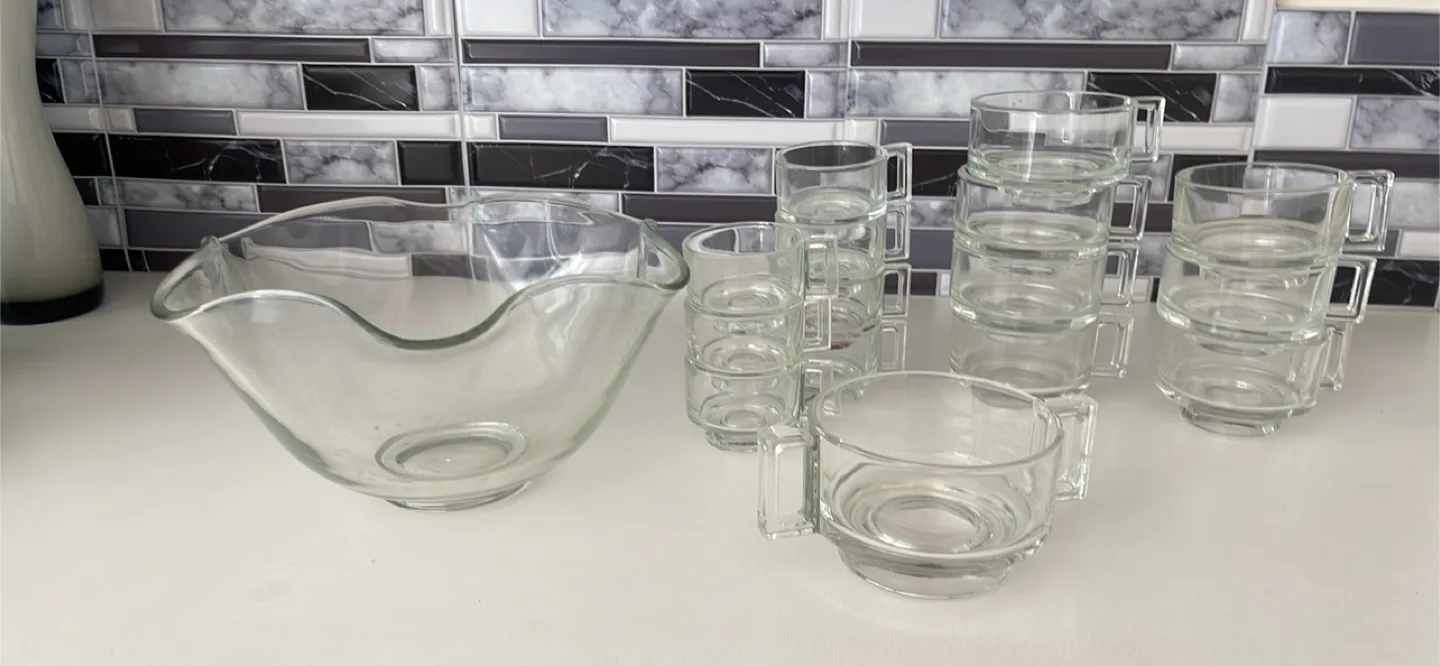 Glass Punch Bowl Set with Cups 16 pieces in total thumbnail