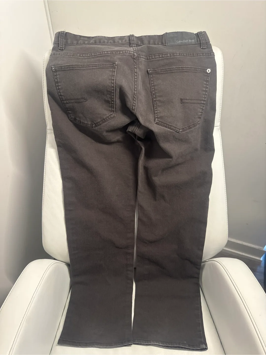 Calvin Klein Jeans 98 % Cotton image indicator(4)