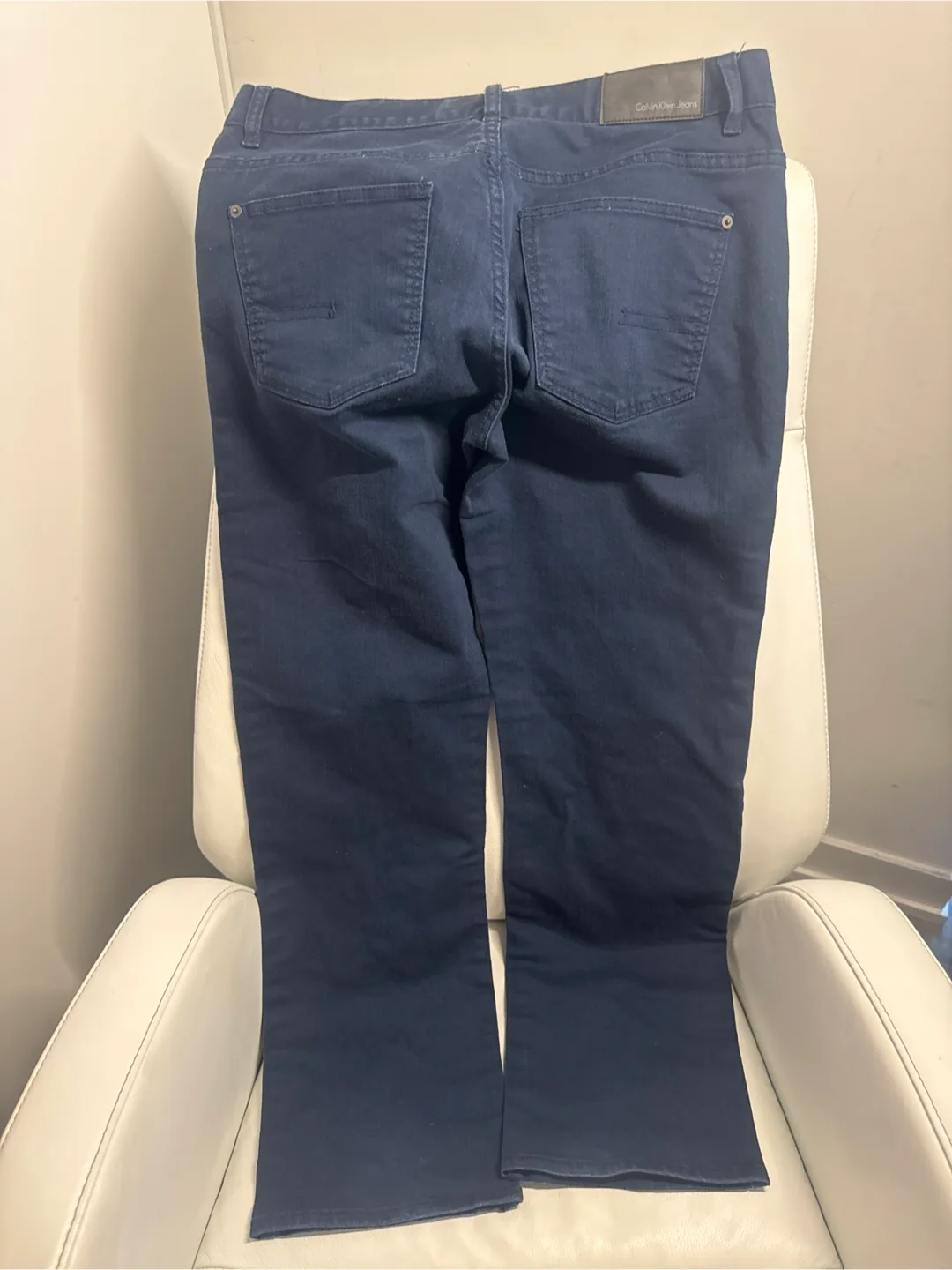 Calvin Klein Jeans 98 % Cotton image indicator(6)