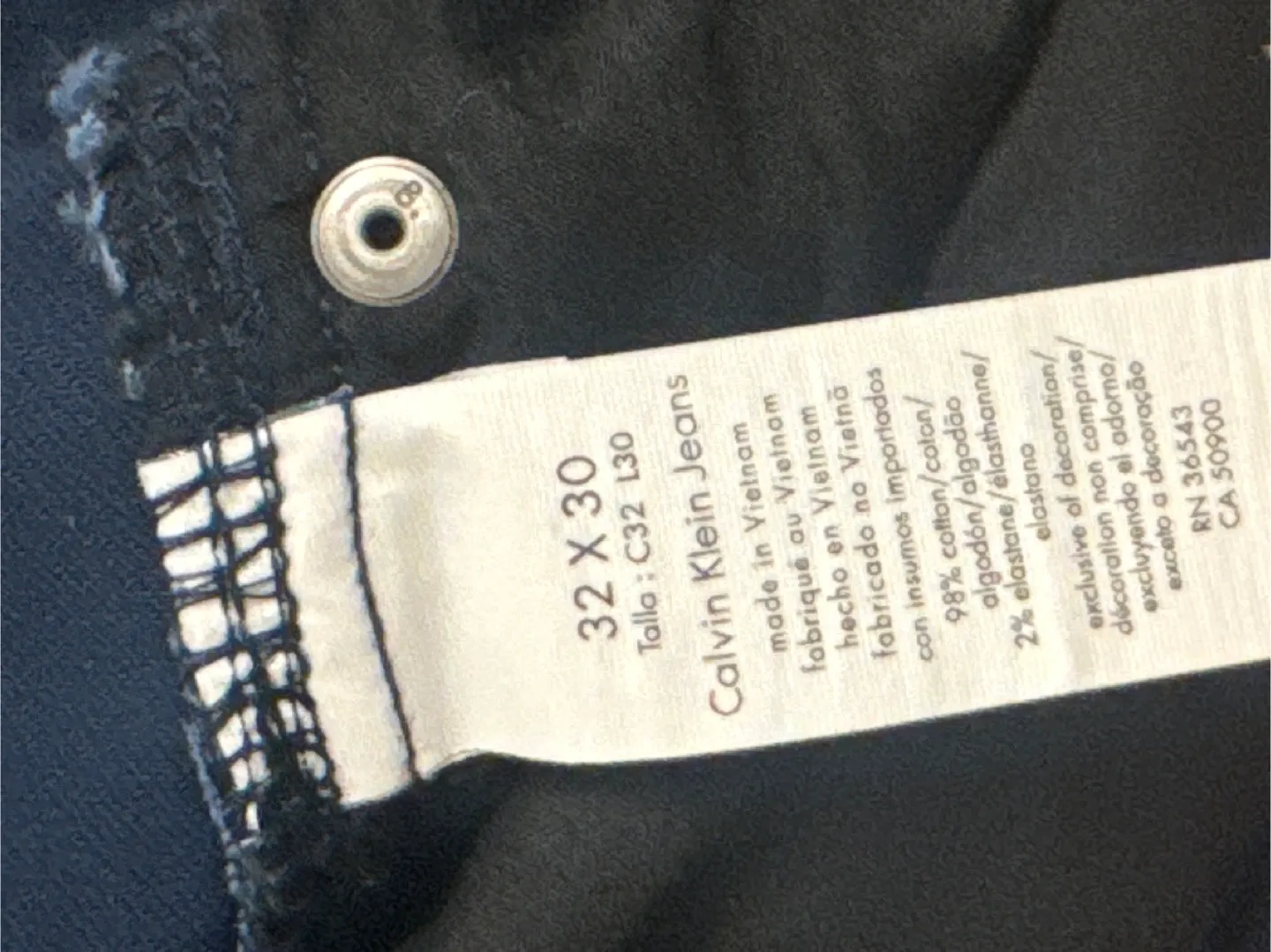 Calvin Klein Jeans 98 % Cotton image indicator(7)