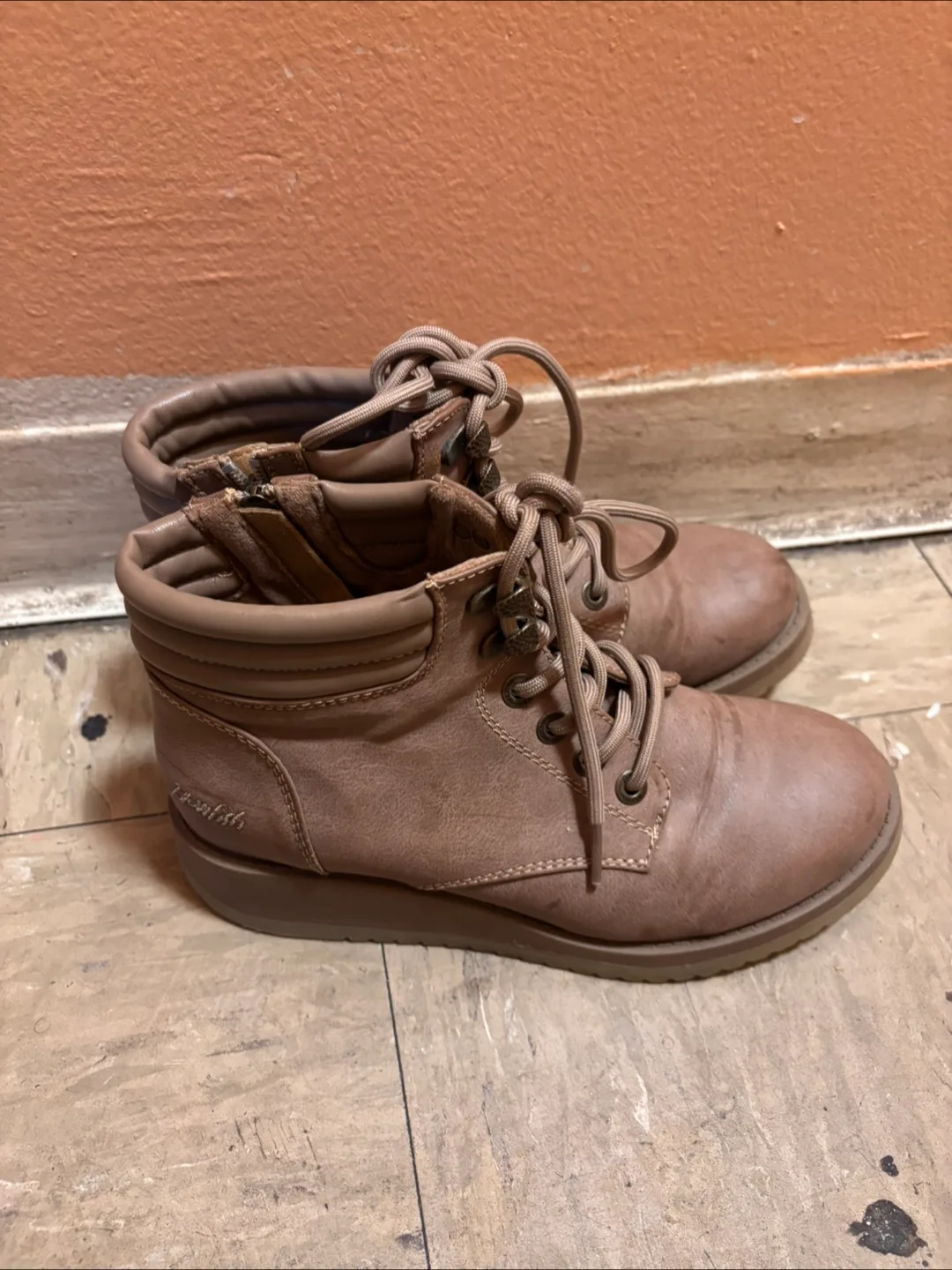 BlowFish Malibu- Brown Ankle Boots - Size 9 image indicator(4)