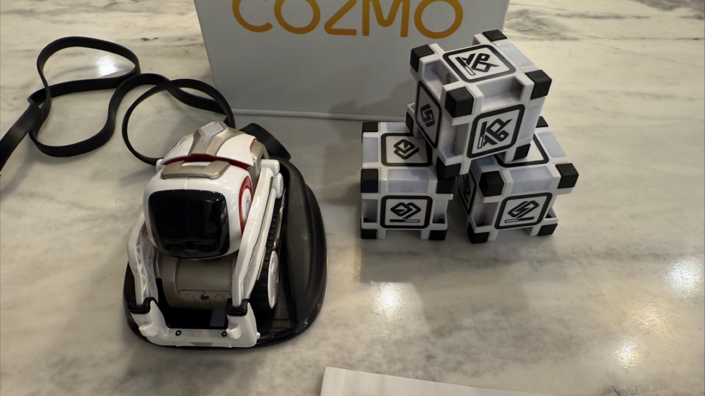 Cozmo Robot by Anki – Complete Set (with partial box) 🤖 - photo 2