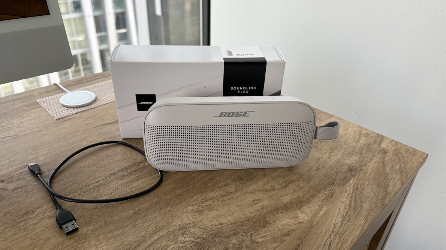 Bose SoundLink Flex Bluetooth Speaker - White Smoke - photo 2