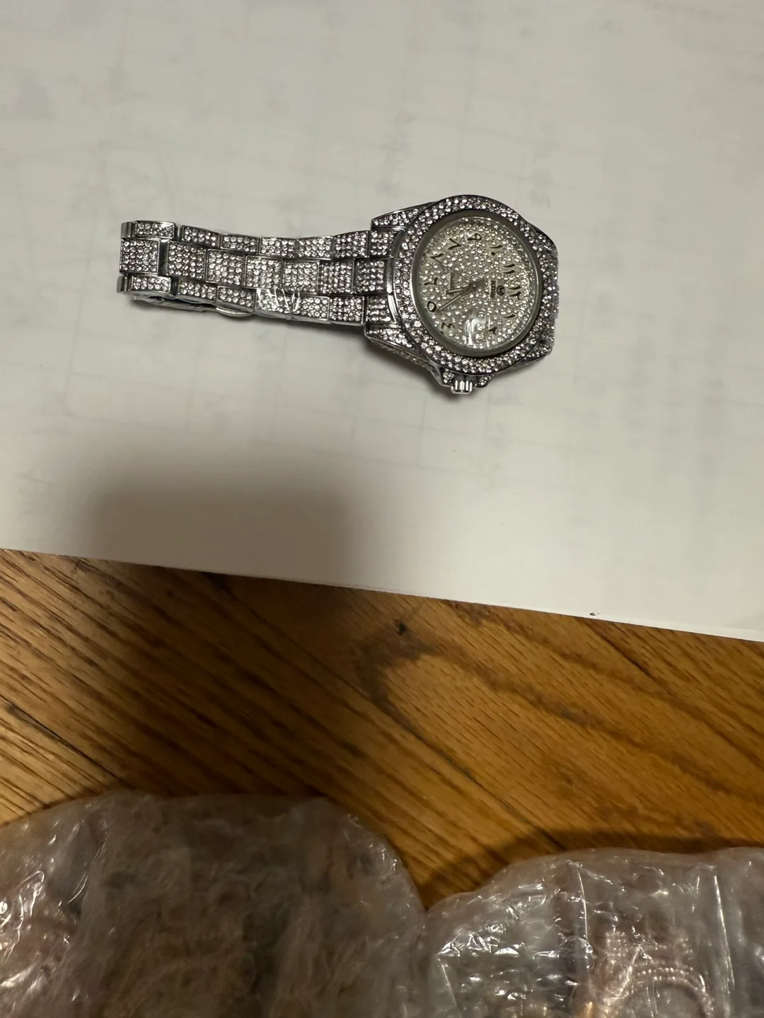 Gold/Silver Diamond Watch image indicator(5)