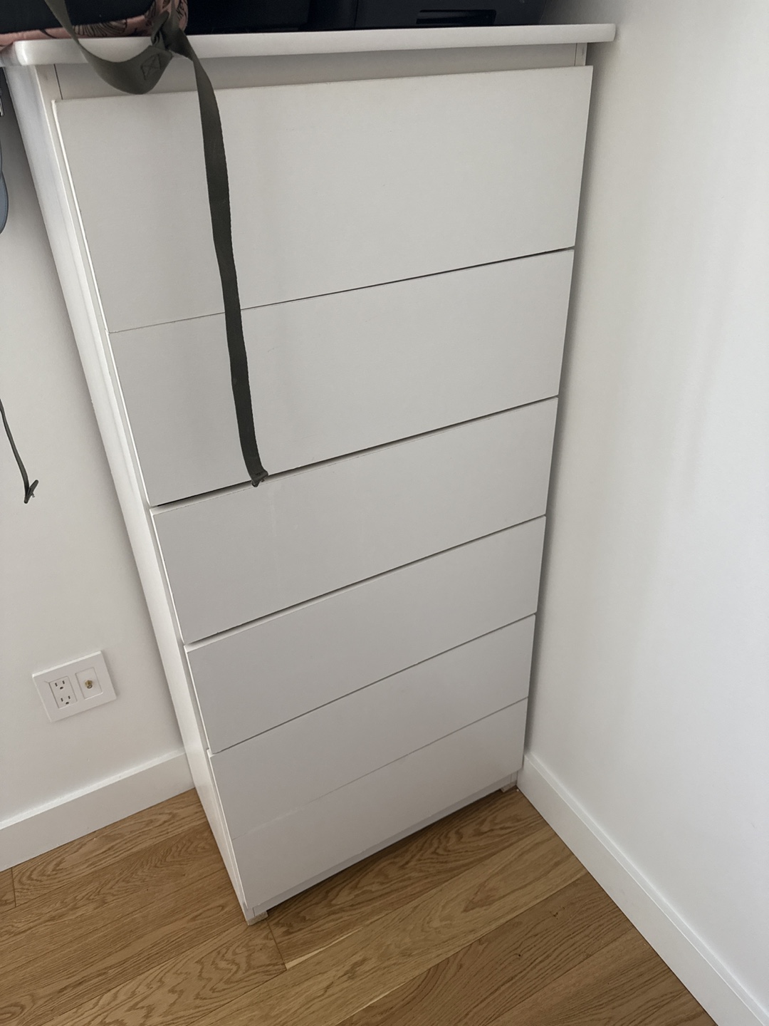White 5-Drawer Dresser