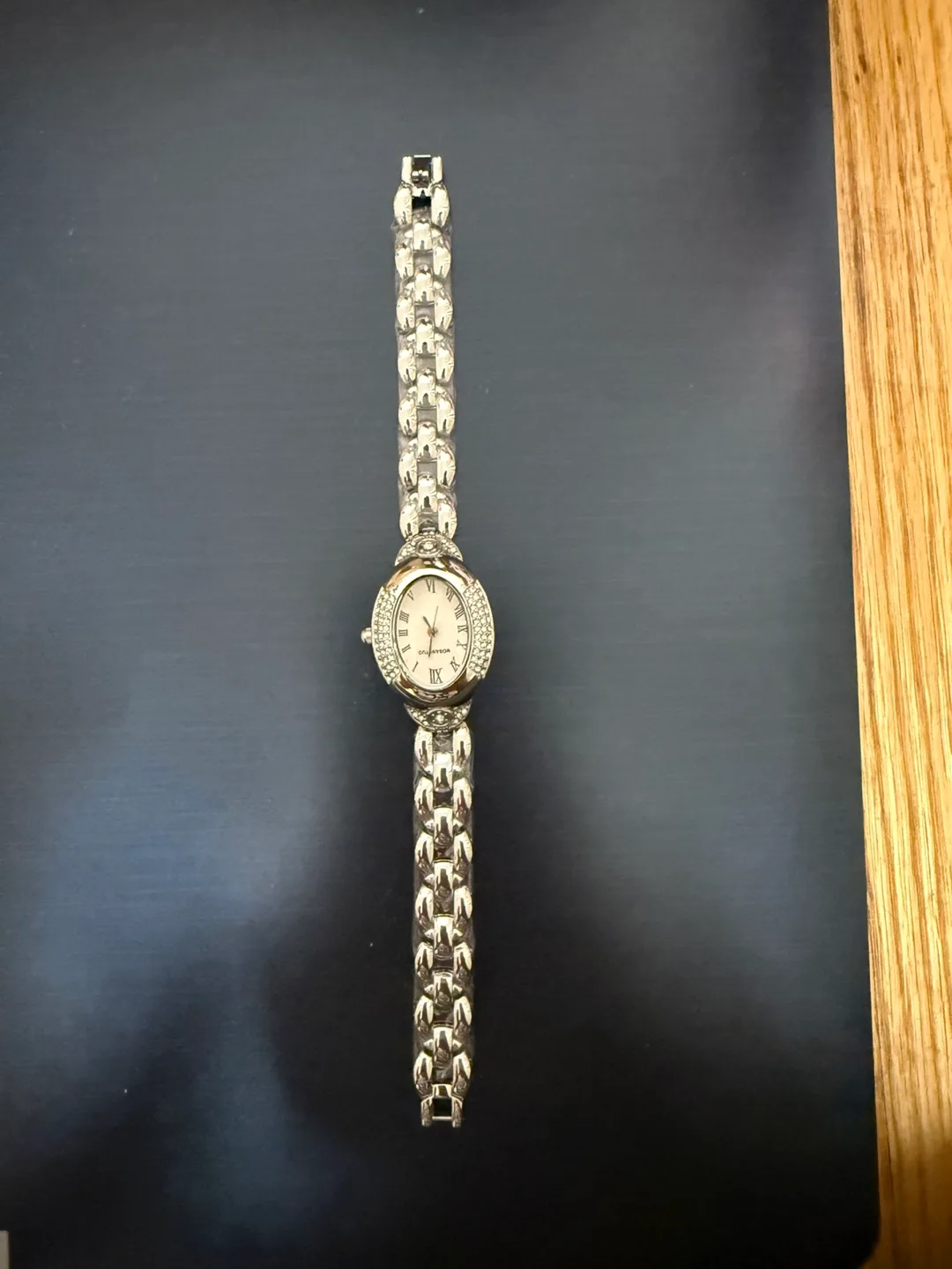 Assorted Women's Fashion Watches image indicator(5)