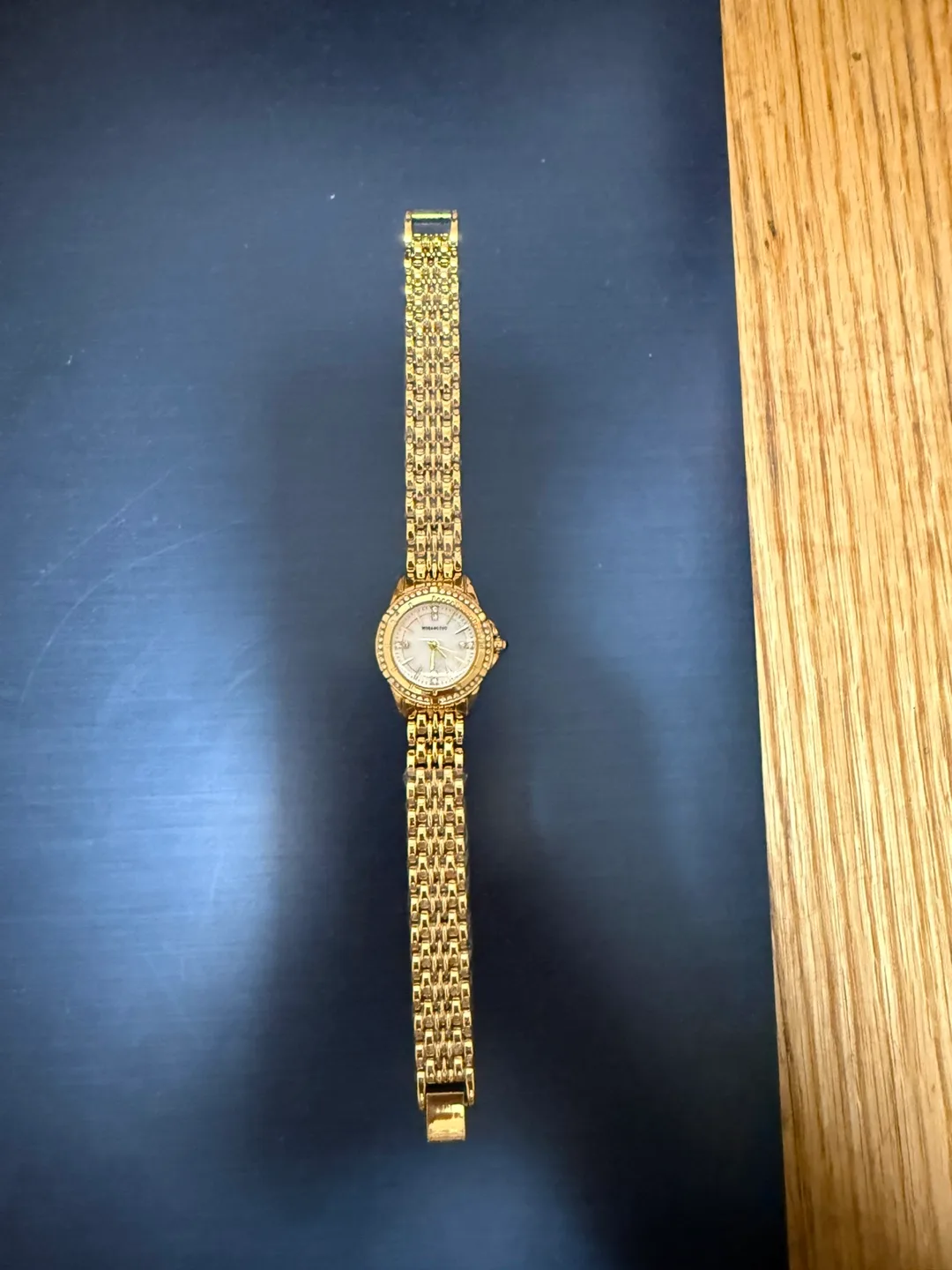 Assorted Women's Fashion Watches image indicator(3)