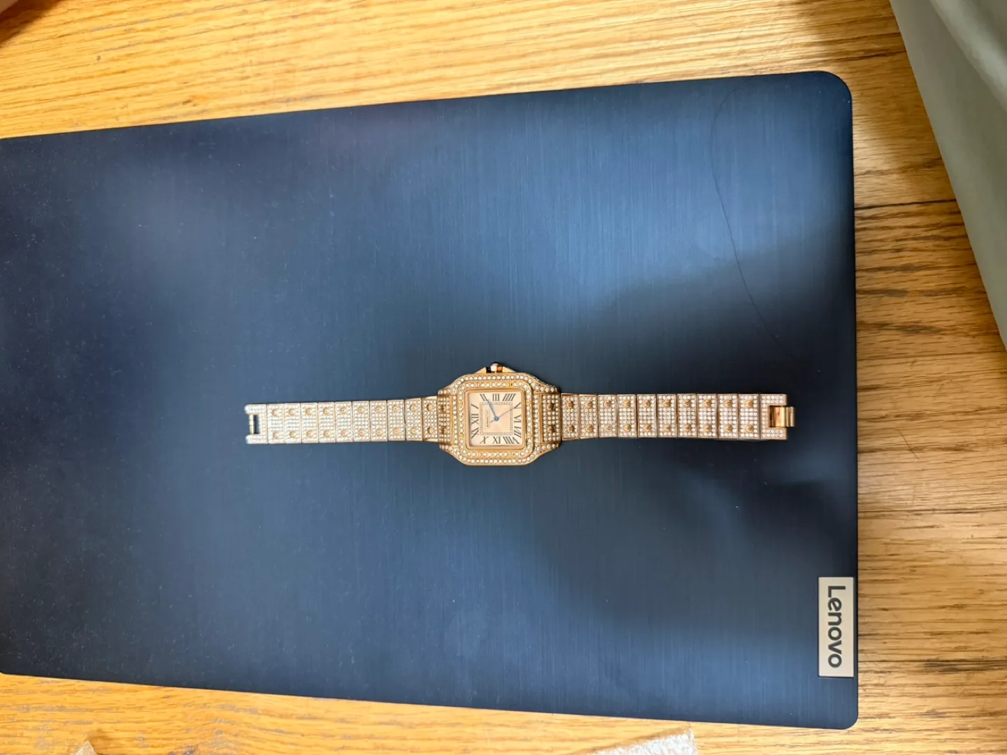 Assorted Women's Fashion Watches image indicator(9)