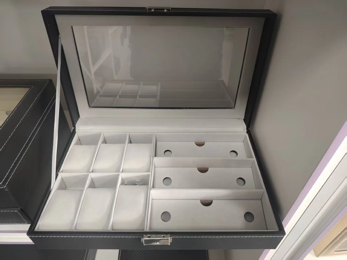 Watch Display Case image indicator(4)