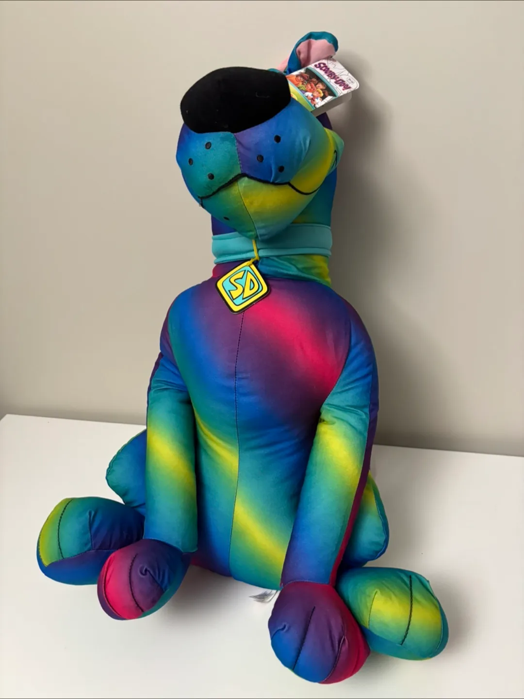 Large Rainbow Scooby-Doo Plush Toy image indicator(2)