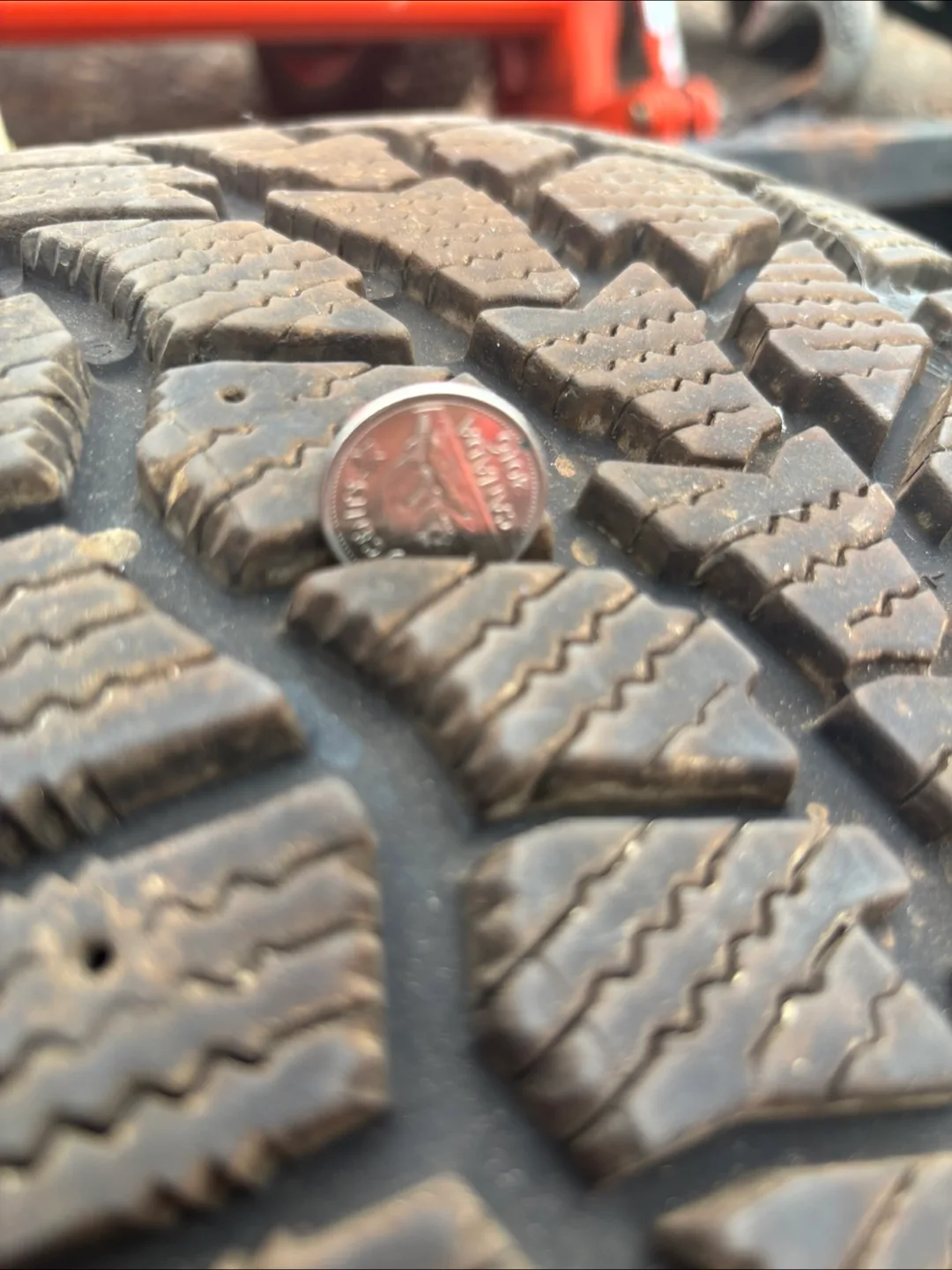 Hercules 225/45R17 Winter Tire image indicator(4)