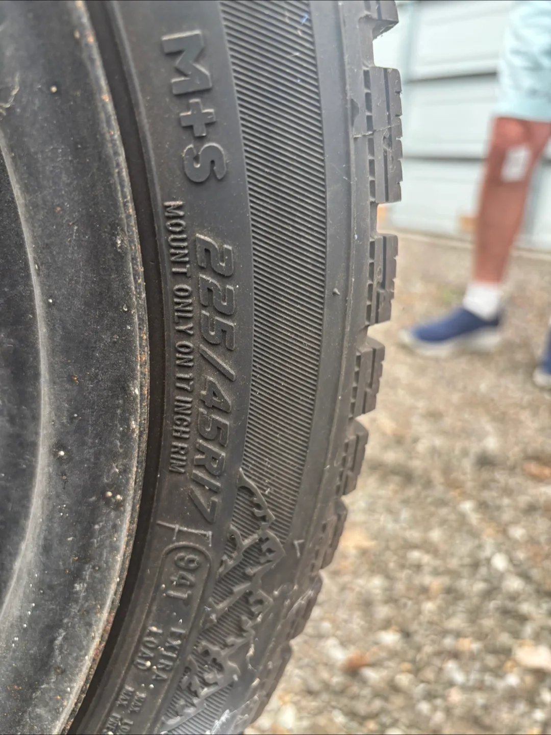 Hercules 225/45R17 Winter Tire image indicator(5)