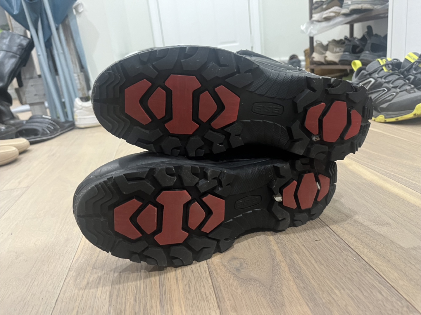 Wheeler Black Winter Boots - Size 11 - photo 4