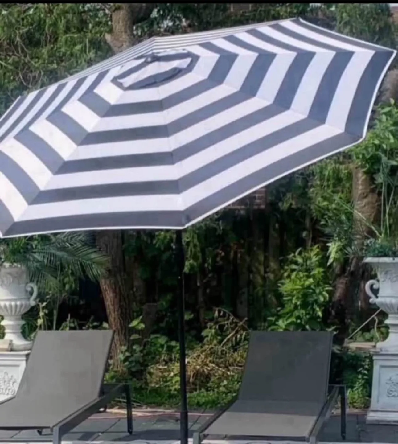 Outdoor Patio Umbrella - Black & White Stripes image indicator(3)