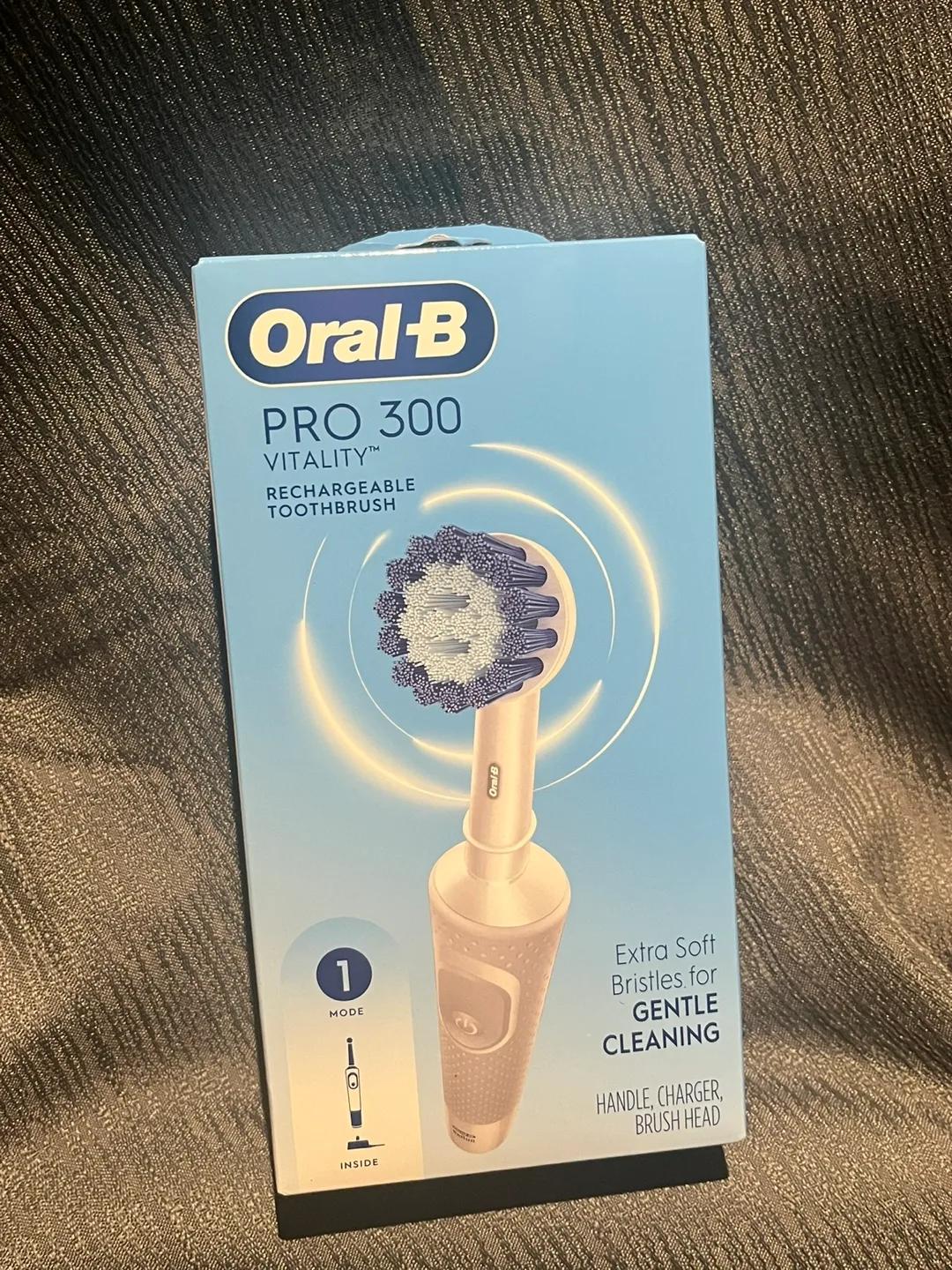 Oral-B Pro 300 Vitality Rechargeable Toothbrush thumbnail