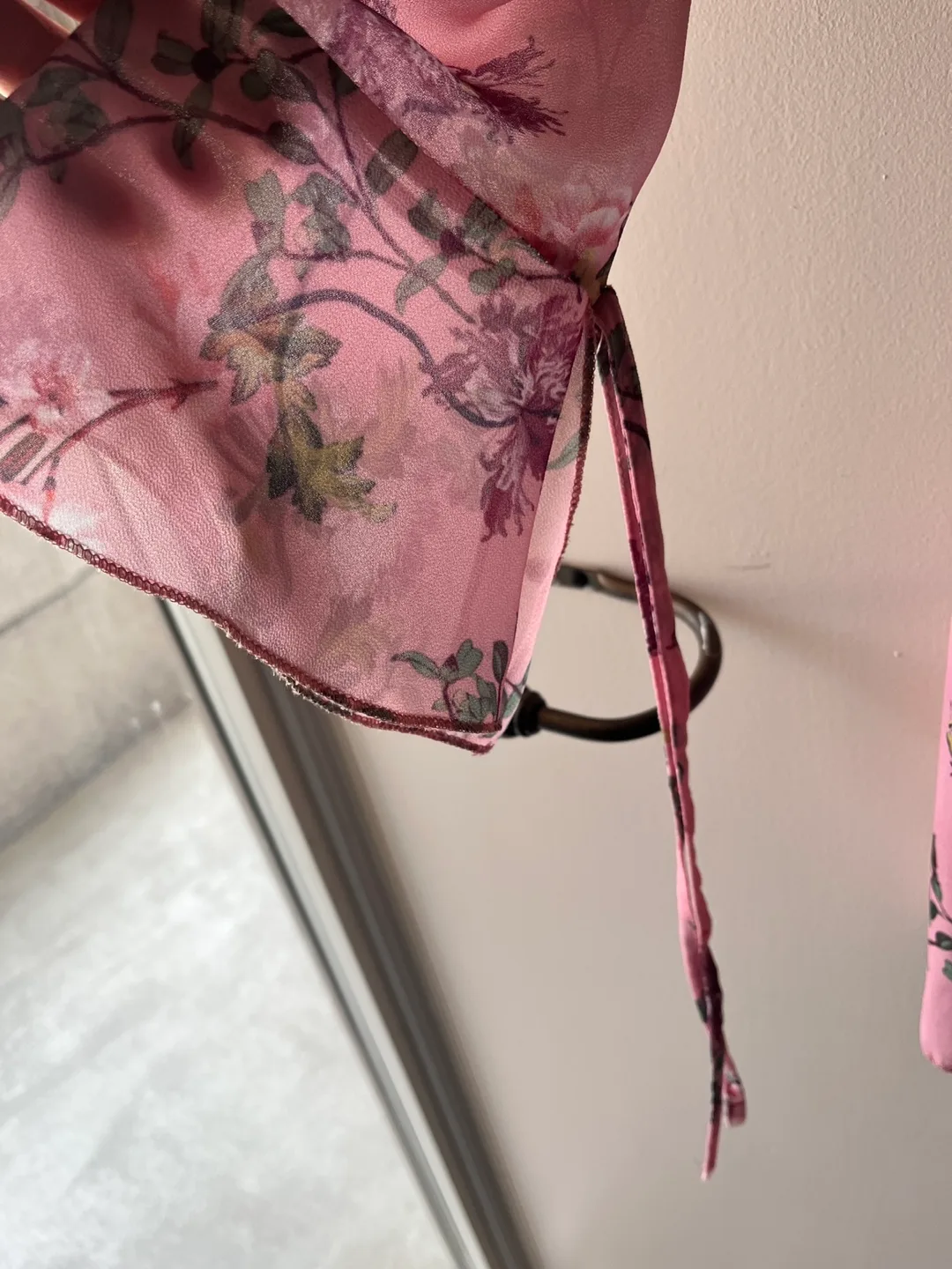 Floral Pink Long Blouse Button Up Women’s Shirt Size Small image indicator(3)