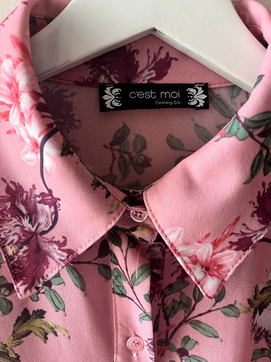 Floral Pink Long Blouse Button Up Women’s Shirt Size Small image indicator(2)