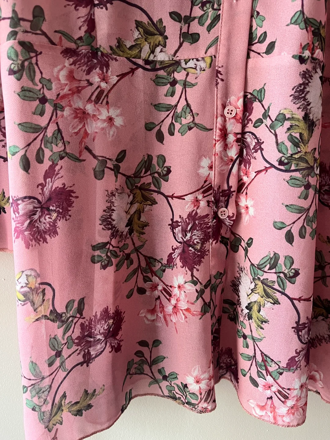 Floral Pink Long Blouse Button Up Women’s Shirt Size Small image indicator(4)