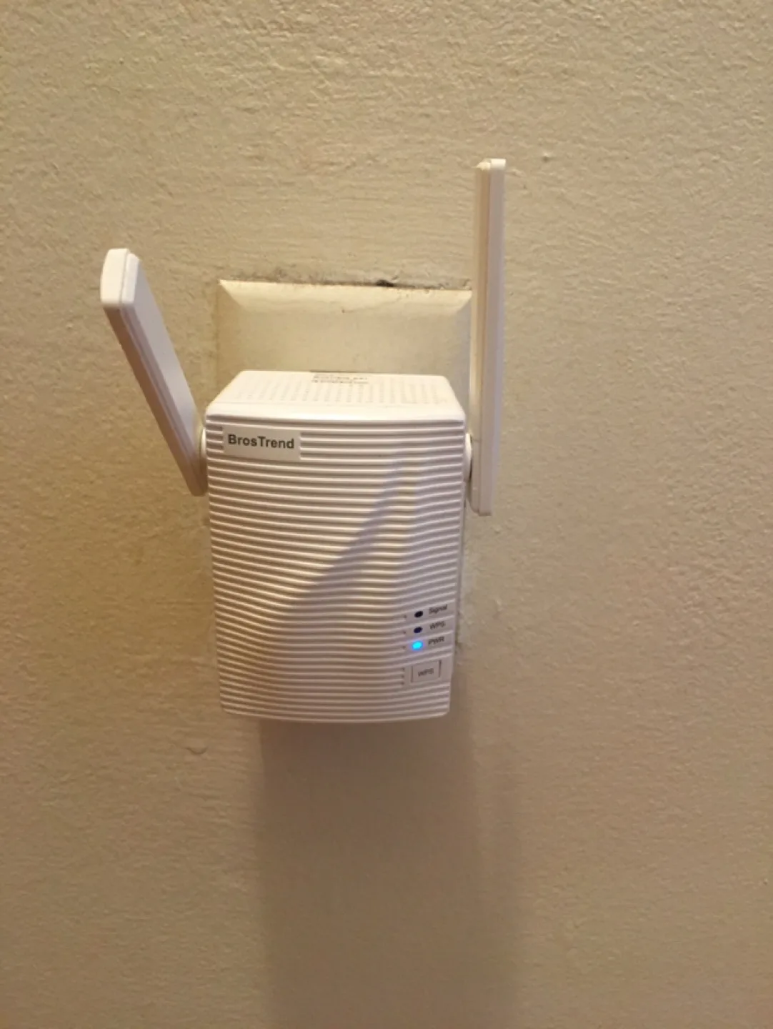 BrosTrend AC1200 Dual Band WiFi Extender - New in Box image indicator(5)