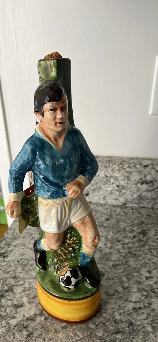 Arcola Figurine - Soccer Player thumbnail