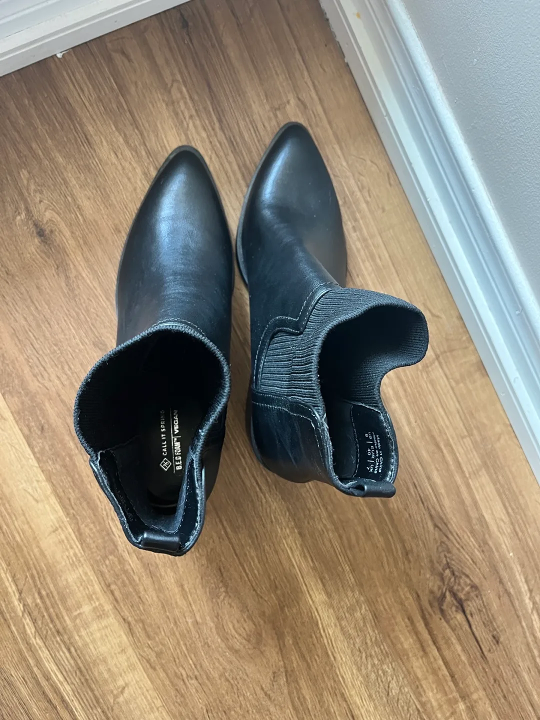 Black Vegan Leather Boots - Size 9 (New) image indicator(2)
