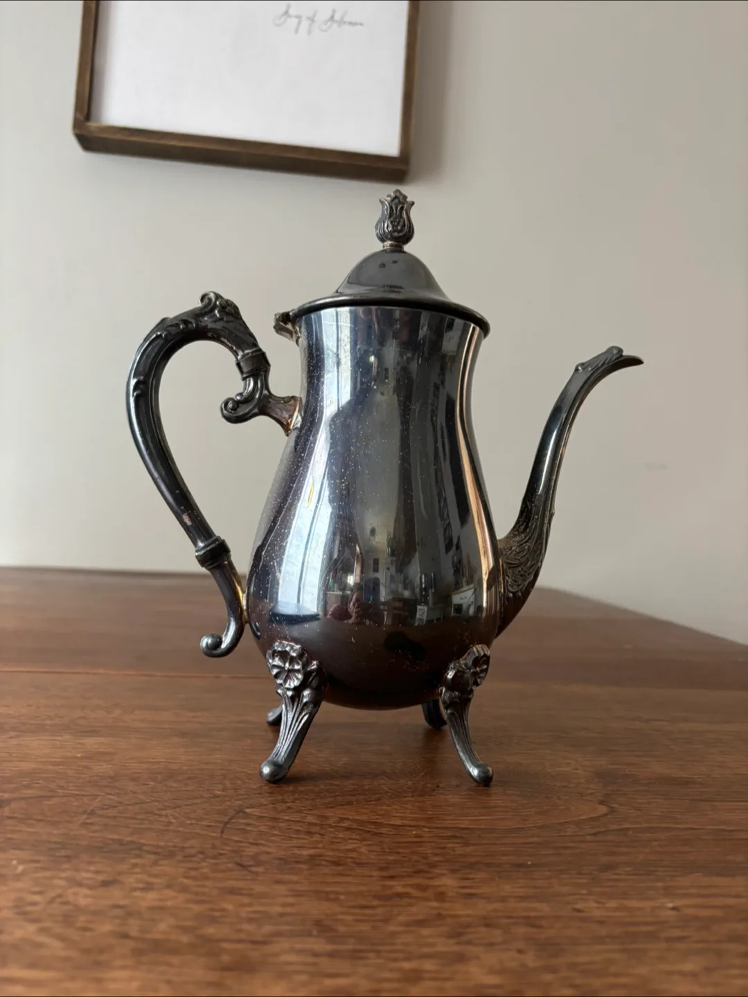 Vintage Silver Plated Coffee Pot image indicator(5)