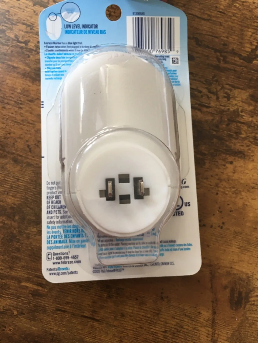 Febreze Plug Alternating Scented Oil Warmer image indicator(2)