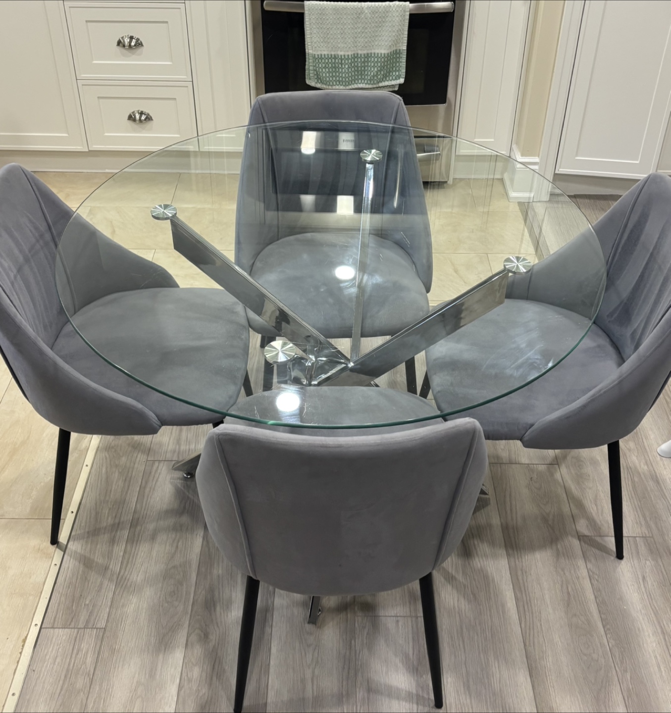 Glass Round Dining Table with 4 Grey Chairs