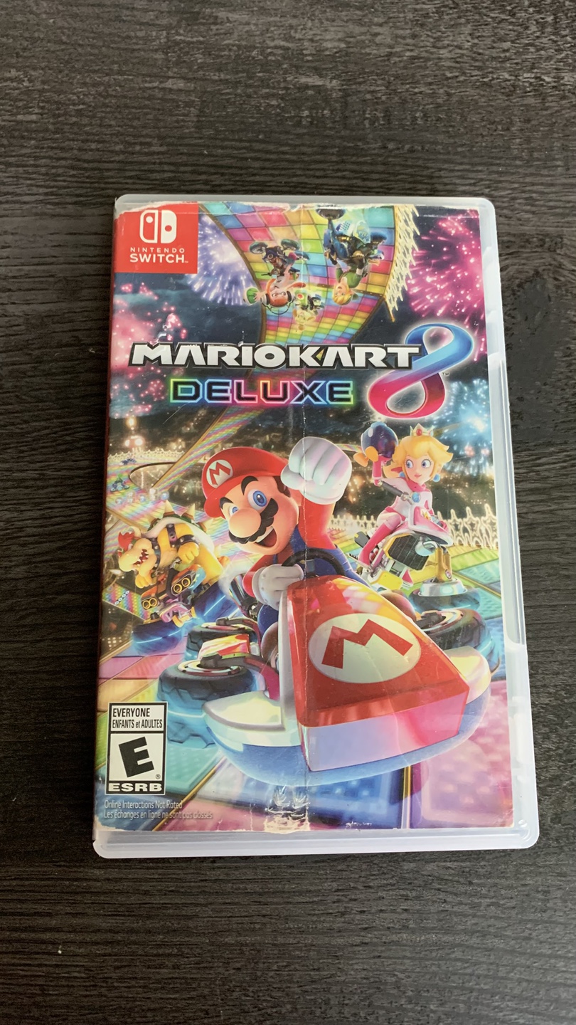 Mario Kart 8 Deluxe - Nintendo Switch Game