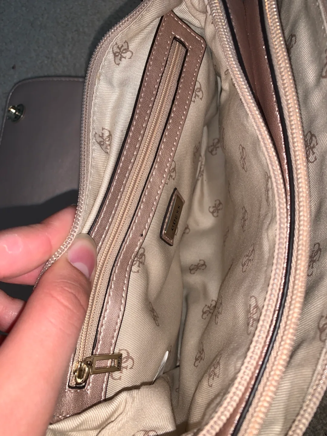 Guess Quilted Purse with Chain image indicator(7)