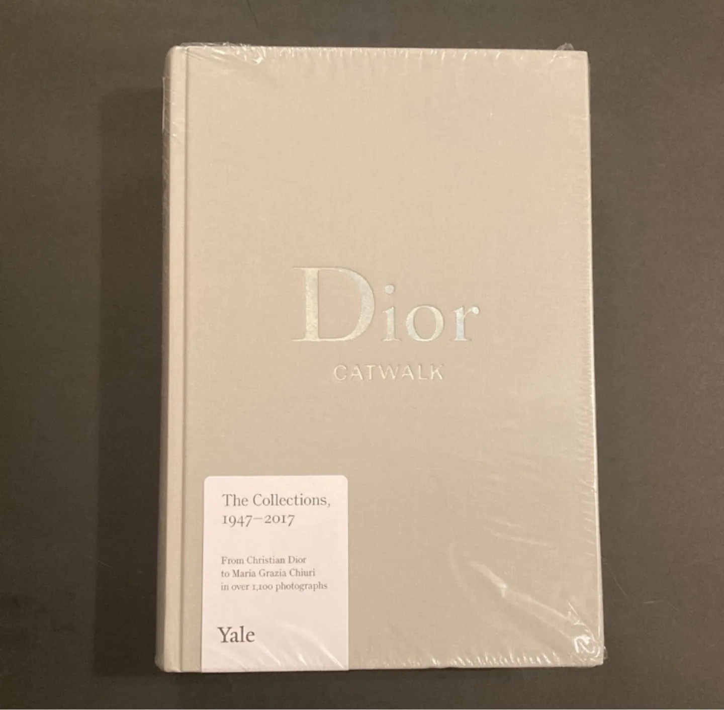 Dior Catwalk: The Complete Collections 1947-2017 NEW thumbnail