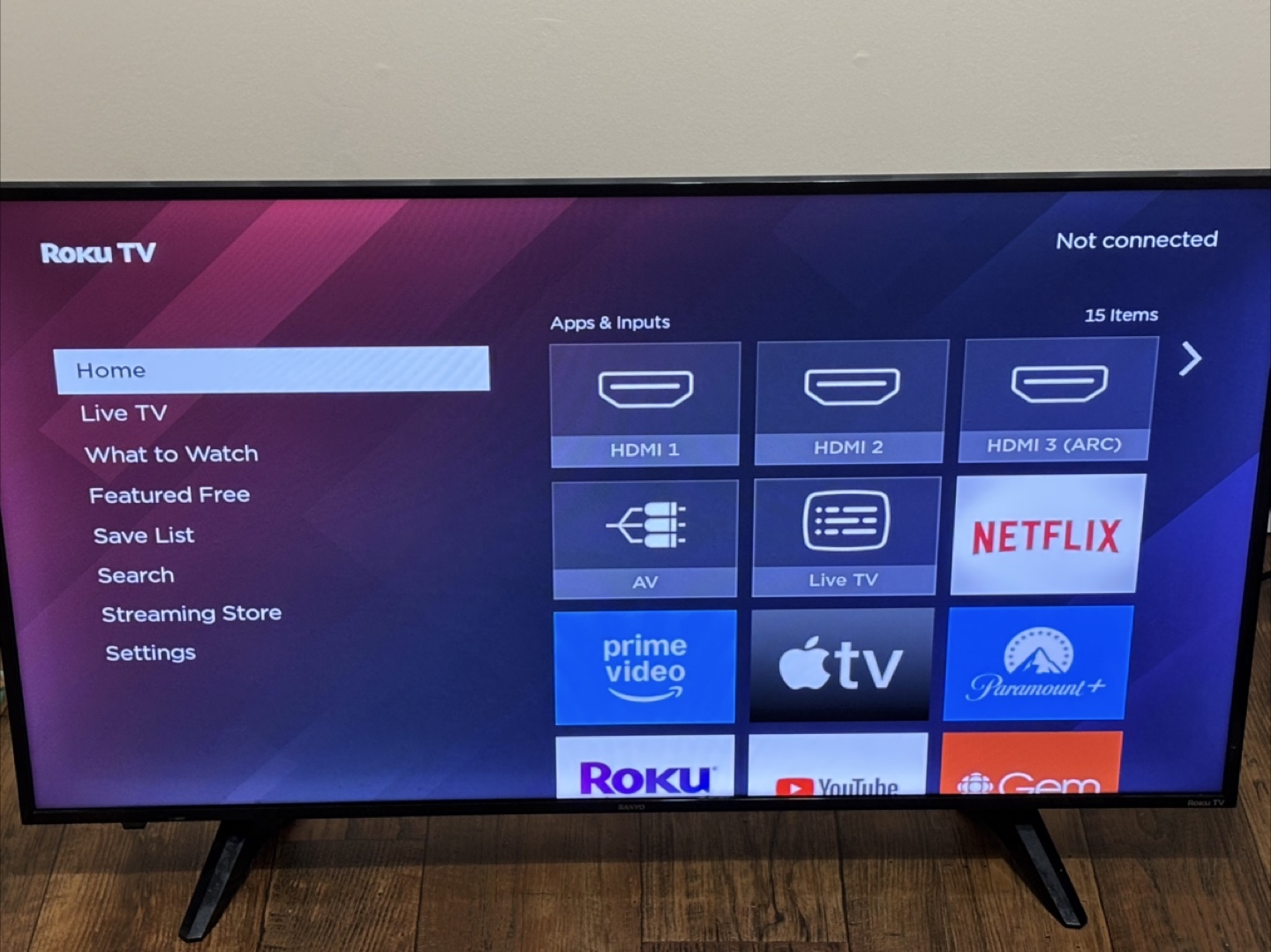 Roku TV FW40R49FC 40 inch 🧡