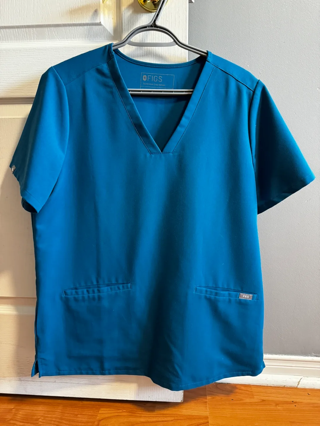 FIGS Alps Blue Casma Scrub Top - Size L thumbnail