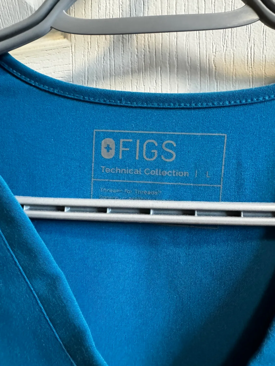 FIGS Alps Blue Casma Scrub Top - Size L image indicator(2)