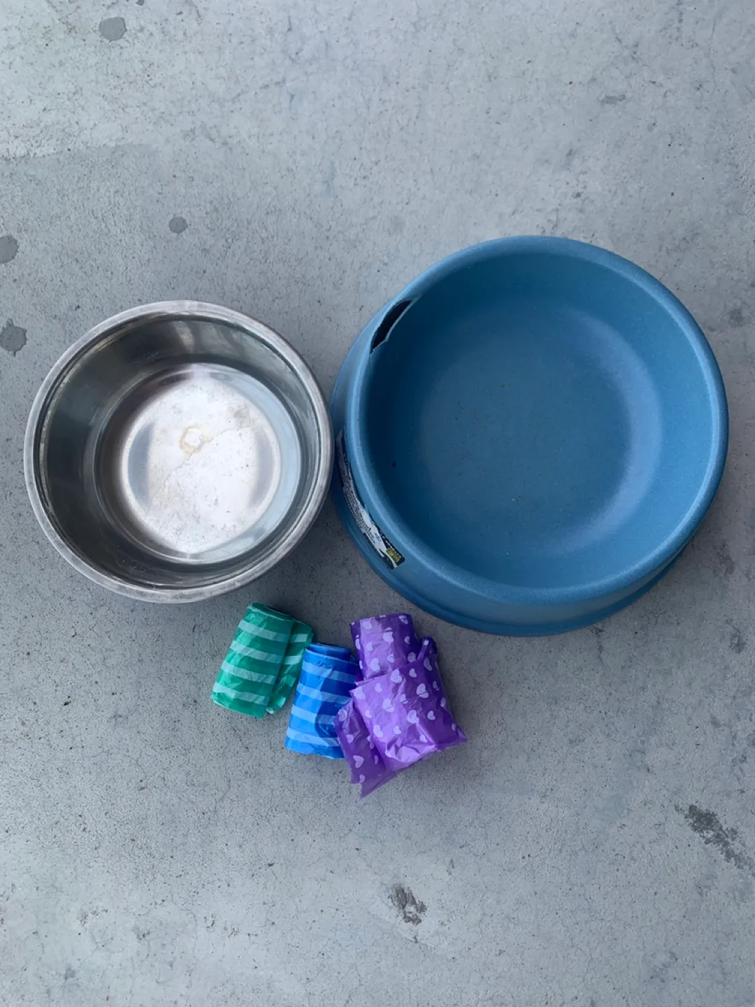 ✨FREE✨ #freecycle Dog Bowls & Waste Bags thumbnail