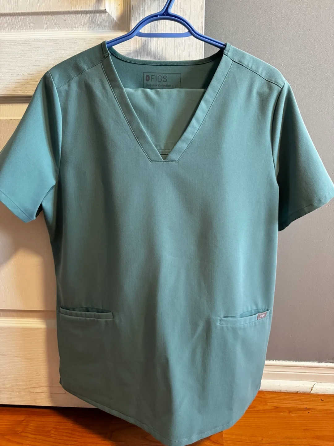 FIGS Scrub Set - Hydrogreen Casma and Kade, Size L thumbnail