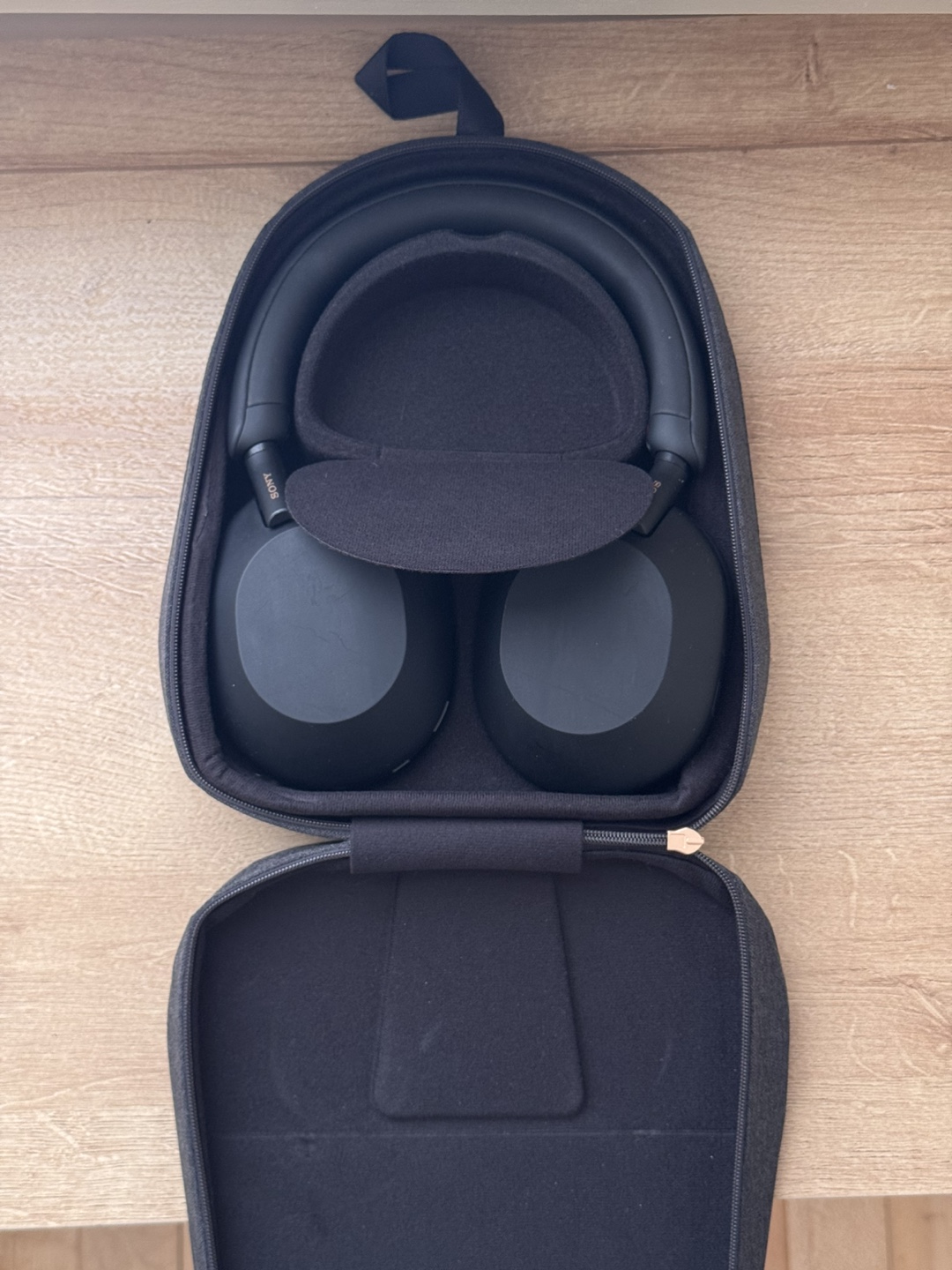 Sony XM-5 Headphones w/ Original Case - photo 3