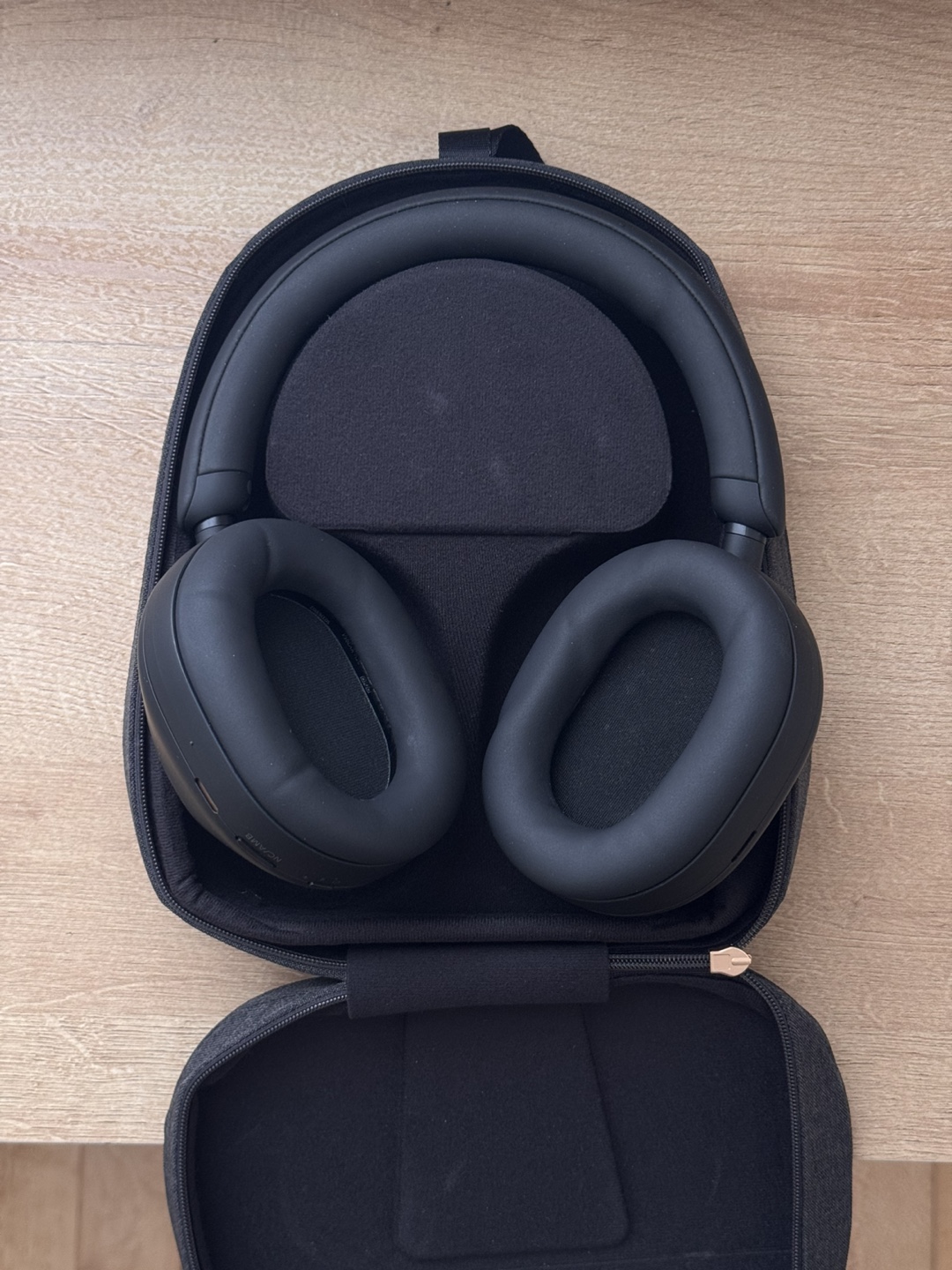 Sony XM-5 Headphones w/ Original Case - photo 4